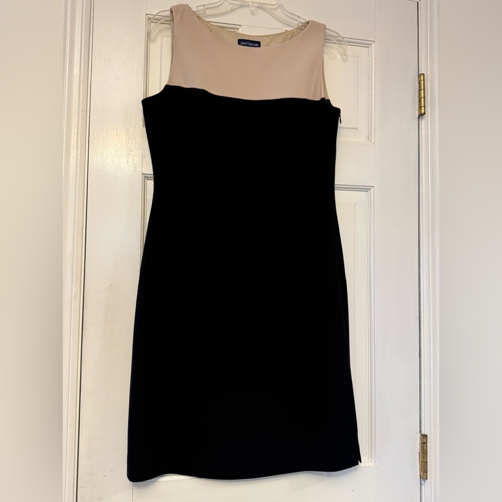 Ann Taylor Black and Cream Dress‎